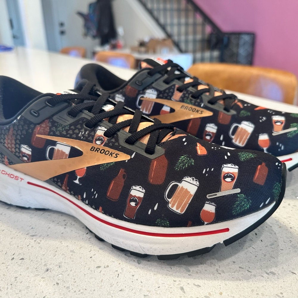 Brooks X Deschutes Brewery Ghost 14 Running Shoes Beer Print Black Mens Size 11